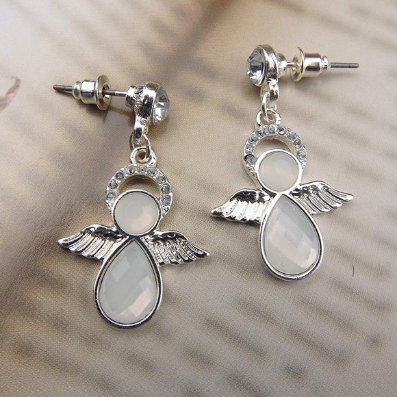 🆕NWOT Angel Wing Statement Earrings - Picture 6 of 6